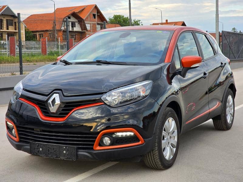 Renault Captur chocolate and orange