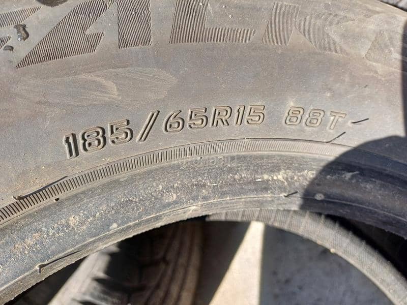 Falken 185/65 R15 Zimska