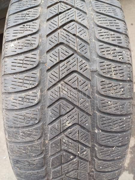 Pirelli 235/55 R19 Zimska