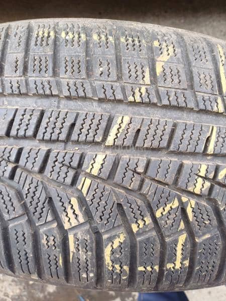 Hankook 225/50 R17 Zimska