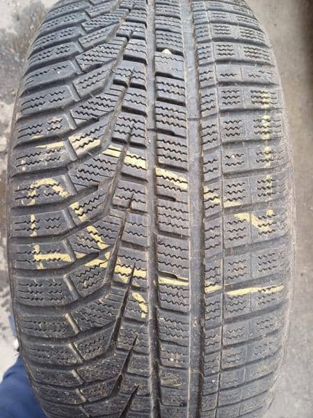 Hankook 225/50 R17 Zimska