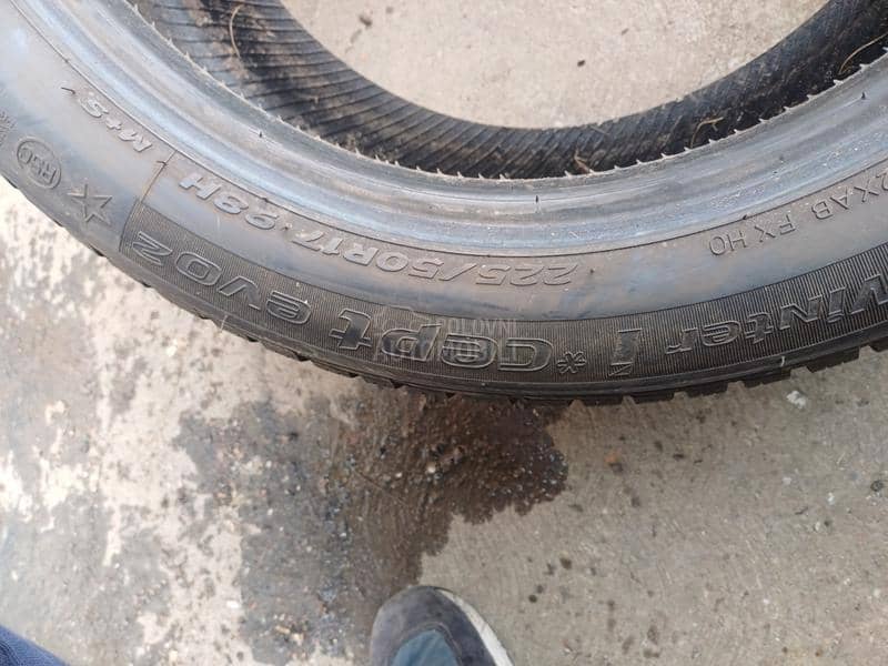 Hankook 225/50 R17 Zimska