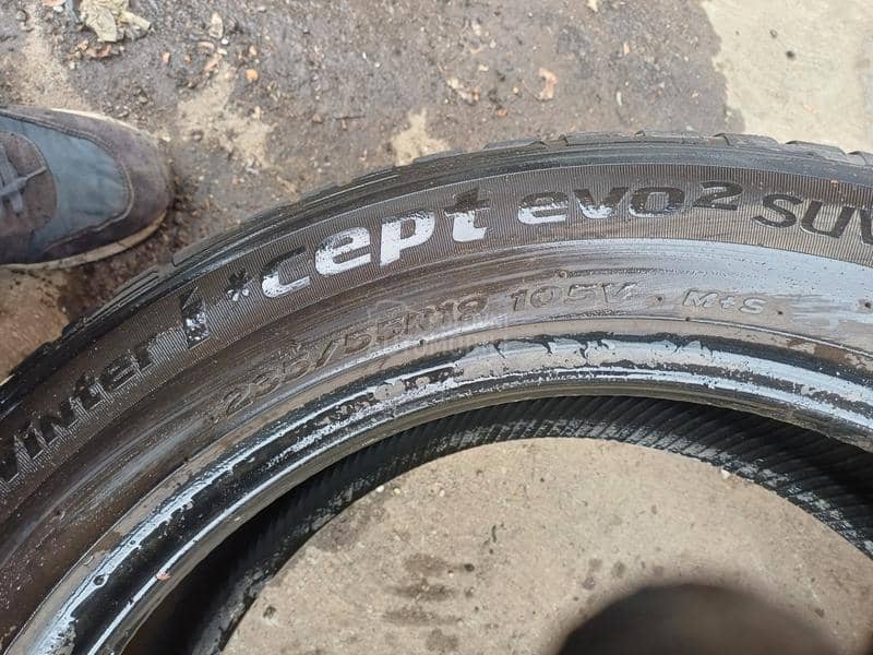 Hankook 235/55 R19 Zimska