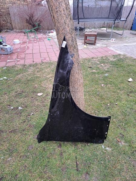 Desno krilo blatobran w206