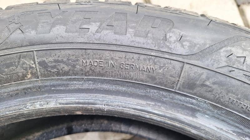 Goodyear 225/55 R19 Zimska