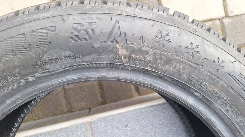 Dunlop 215/55 R16 Zimska
