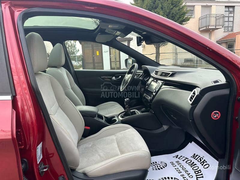 Nissan Qashqai 1.6 DCI 4x4 Kam 360