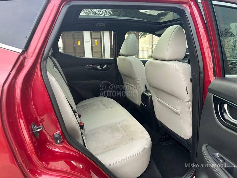Nissan Qashqai 1.6 DCI 4x4 Kam 360
