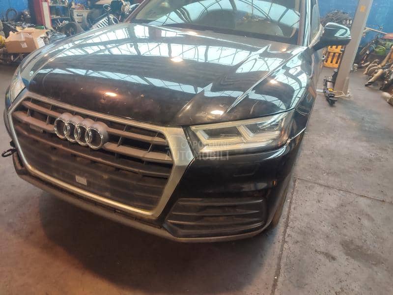 Audi Q5 -  kompletan auto u delovima