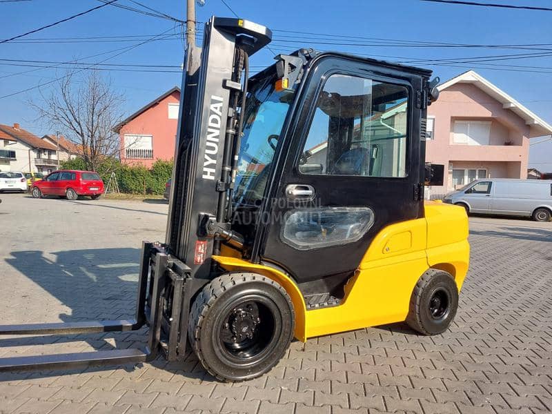 Hyundai 3.5 tona triplex