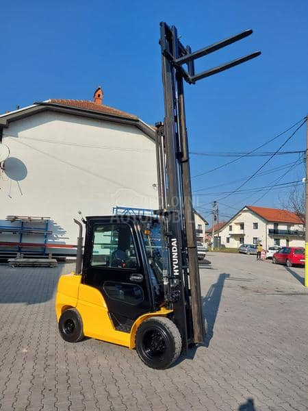 Hyundai 3.5 tona triplex