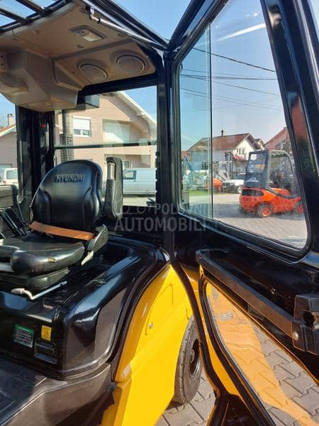 Hyundai 3.5 tona triplex