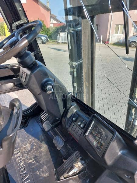 Hyundai 3.5 tona triplex