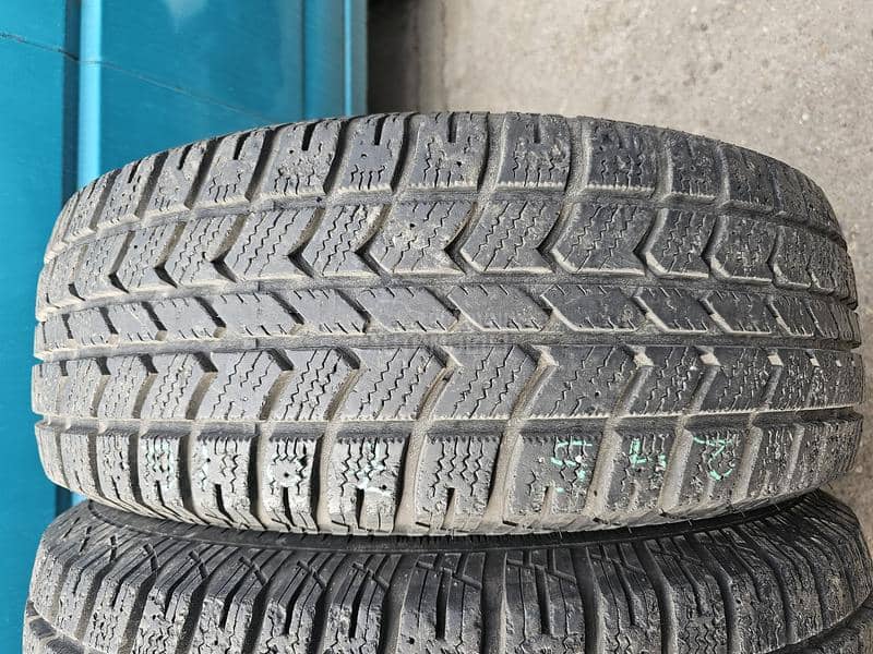 Ostalo 245/70 R16 Zimska