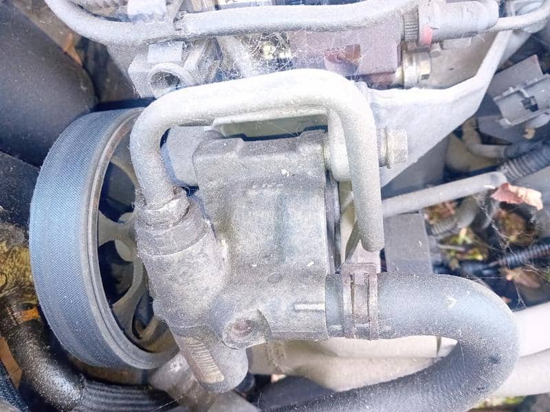 servo pumpa za  espace