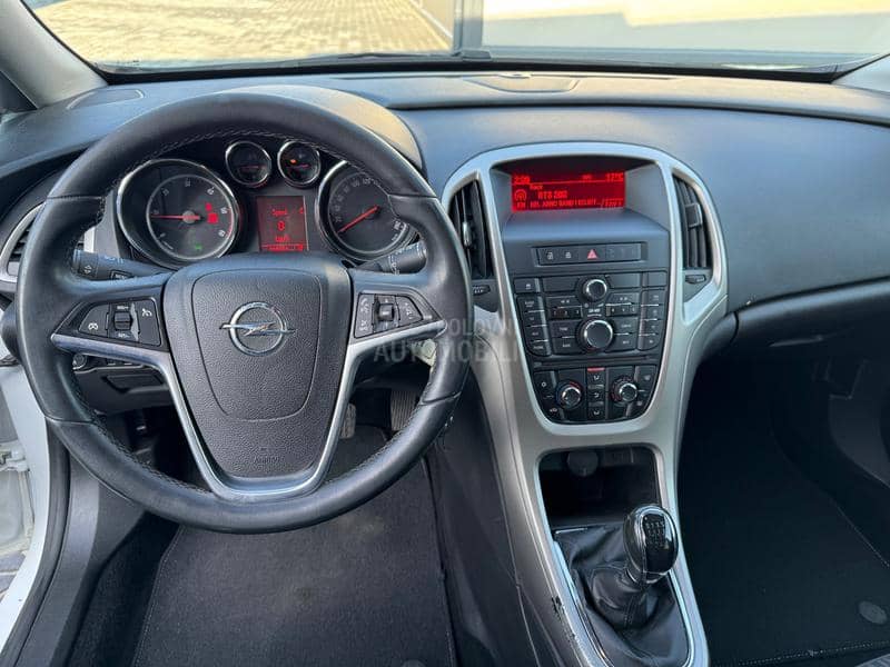 Opel Astra J 1.7 CDTI  SPORT