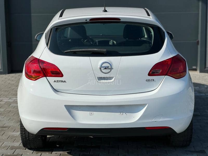 Opel Astra J 1.7 CDTI  SPORT