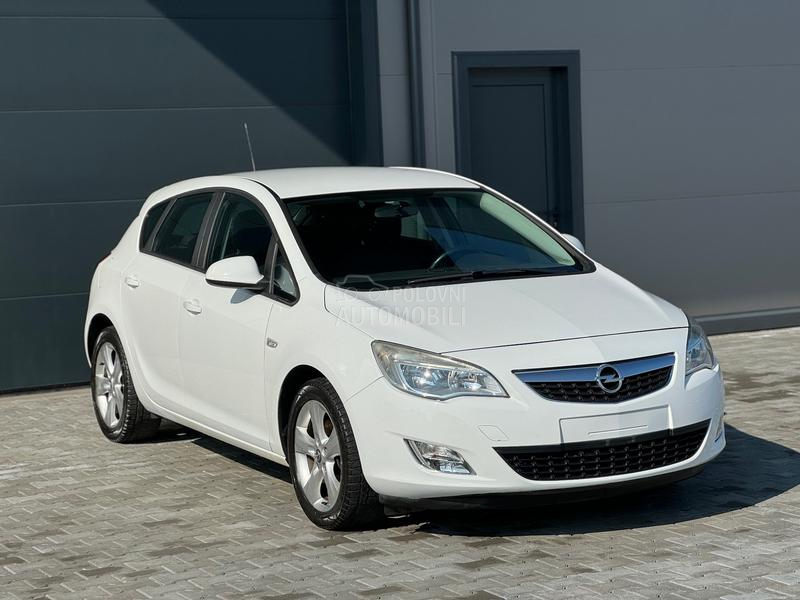 Opel Astra J 1.7 CDTI  SPORT