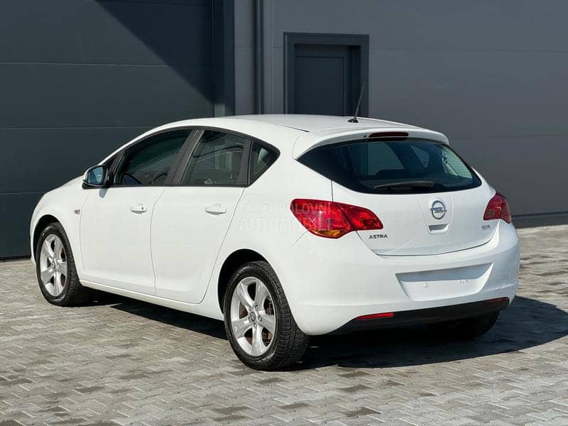 Opel Astra J 1.7 CDTI  SPORT