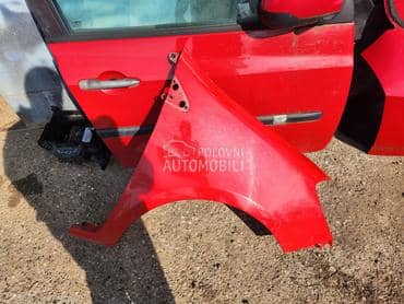 desni blatobran za Renault Clio od 2009. do 2013. god.