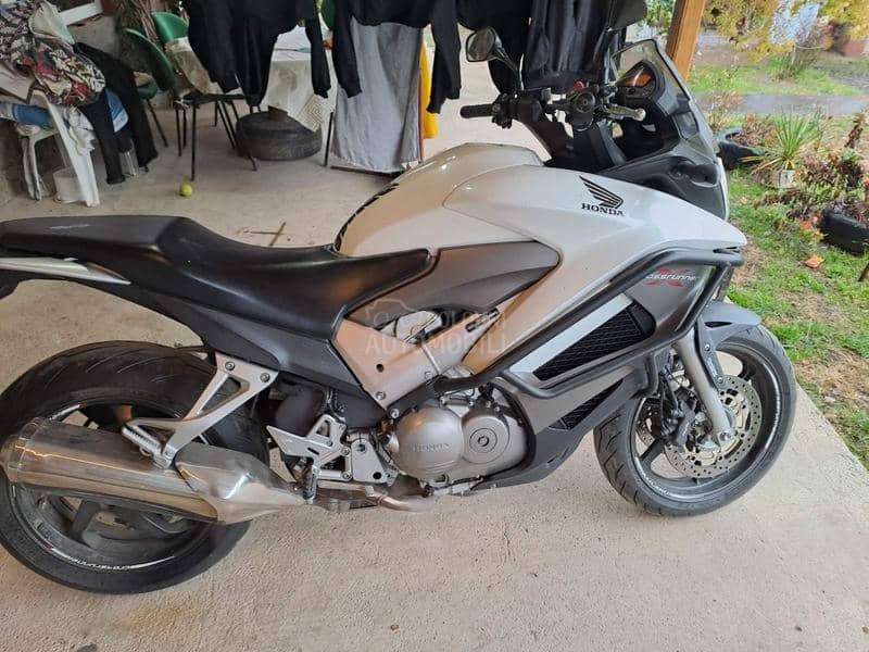 Honda VFR800X