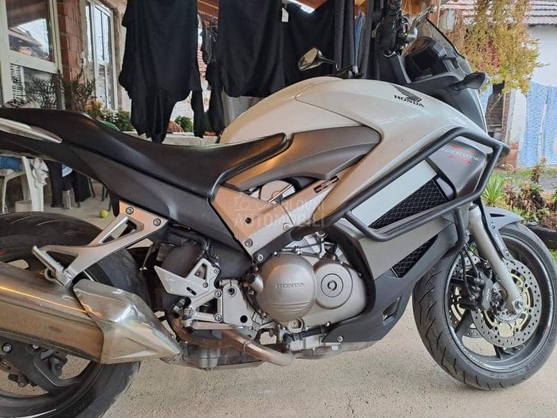 Honda VFR800X