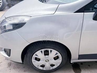 Krilo levo belo DV369 za Renault Scenic od 2009. do 2016. god.