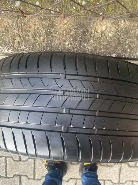 Dayton 235/45 R18 Letnja