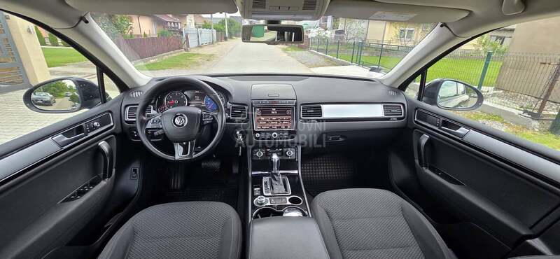 Volkswagen Touareg 