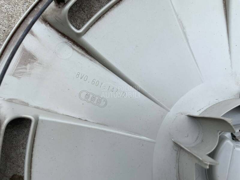 Ratkapne Audi 16" Bez rupa