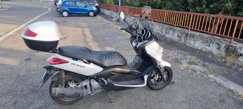 Yamaha X MAX 250