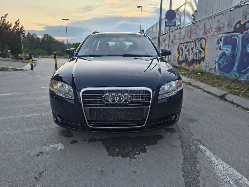 Audi A4 mehanički perffekt