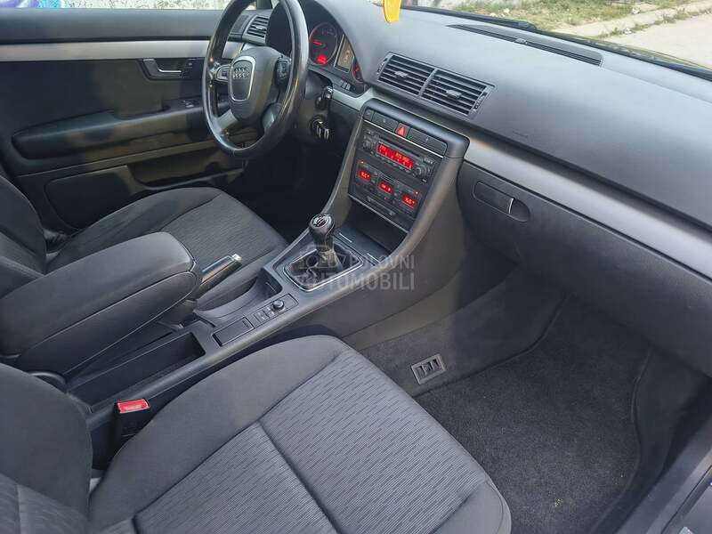 Audi A4 mehanički perffekt
