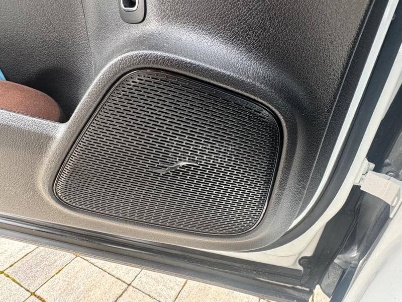 Mercedes Benz GLB 200 AMG