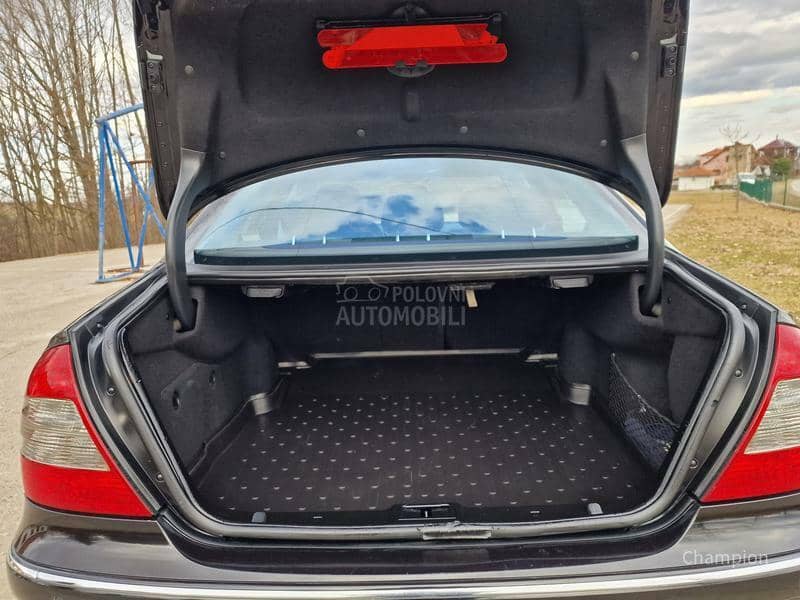 Mercedes Benz E 200 EVO AVANTGARDE
