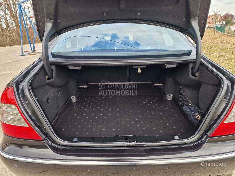 Mercedes Benz E 200 EVO AVANTGARDE