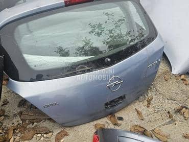 Gepek Vrata za Opel Corsa D
