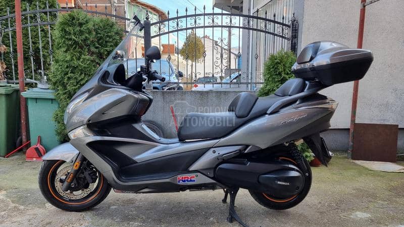 Honda silver wing 400