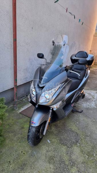 Honda silver wing 400