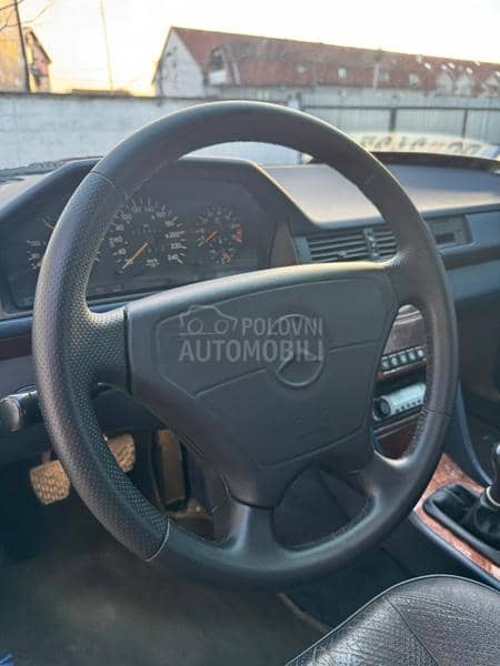 Mercedes Benz W124 
