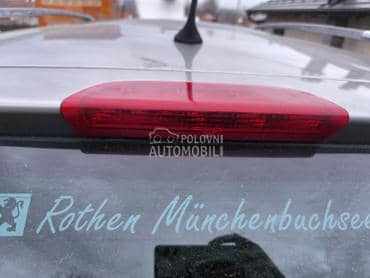 trece stop svetlo za Peugeot 307