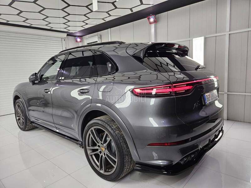 Porsche Cayenne GTS optic