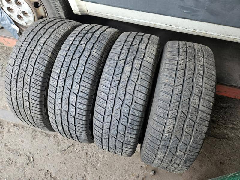 Continental 215/60 R17 Sve sezone