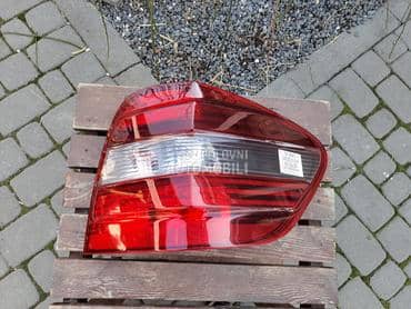 Desno štop svetlo desni štop za Mercedes Benz ML 230, ML 270, ML 320 ... od 2005. do 2008. god.