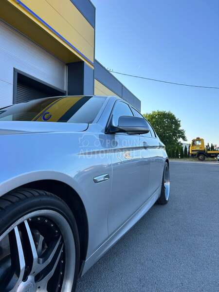 BMW M550 