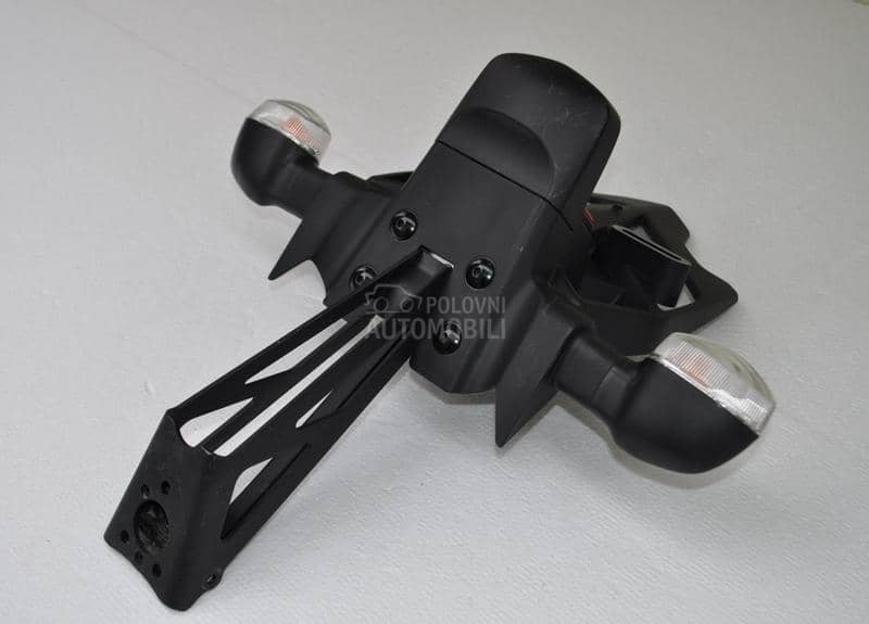 Yamaha R1 nosac tablice rep