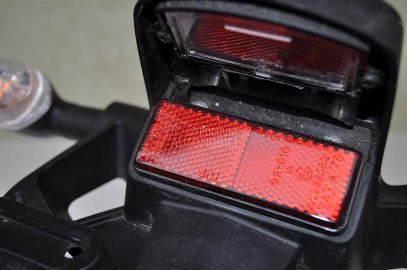 Yamaha R1 nosac tablice rep