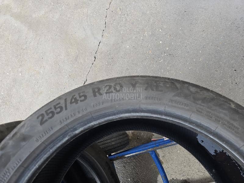 Continental 255/45 R20 Letnja