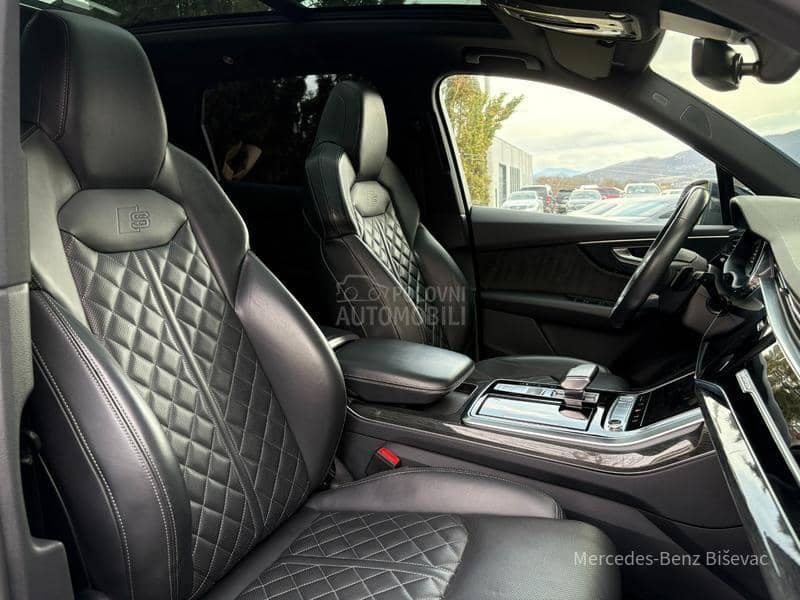 Audi A8 S-LINE