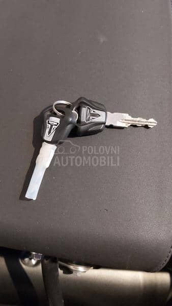 Triumph Tiger 800 XRX LRH